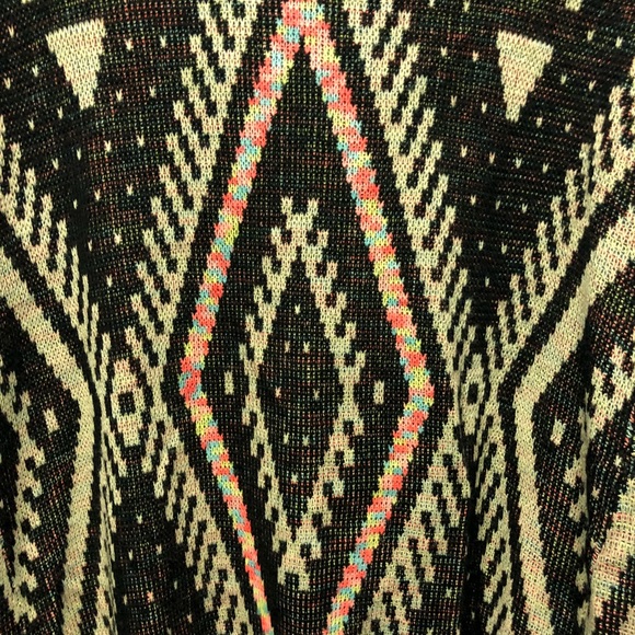 EYESHADOW Tribal Print Sweater - Picture 3 of 6